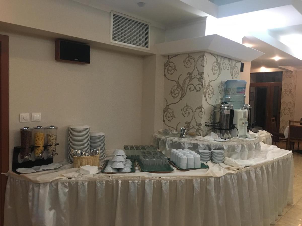 Amon Ra Family Hotel 3*